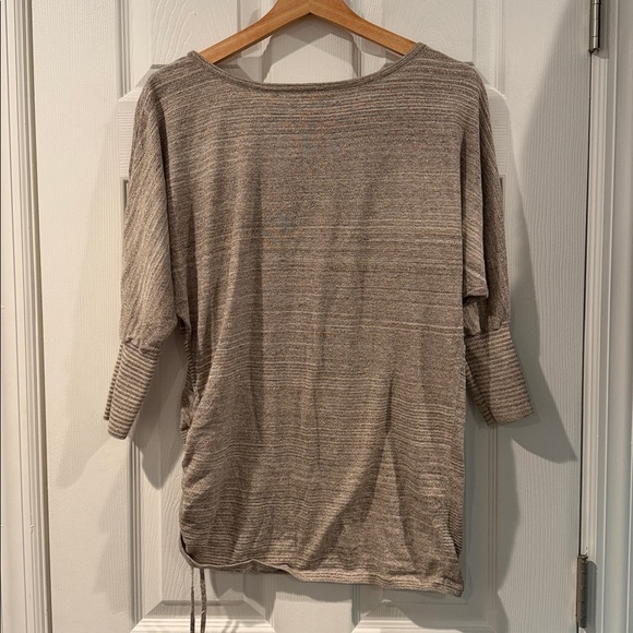 Express Sweater - Picture 6 of 6